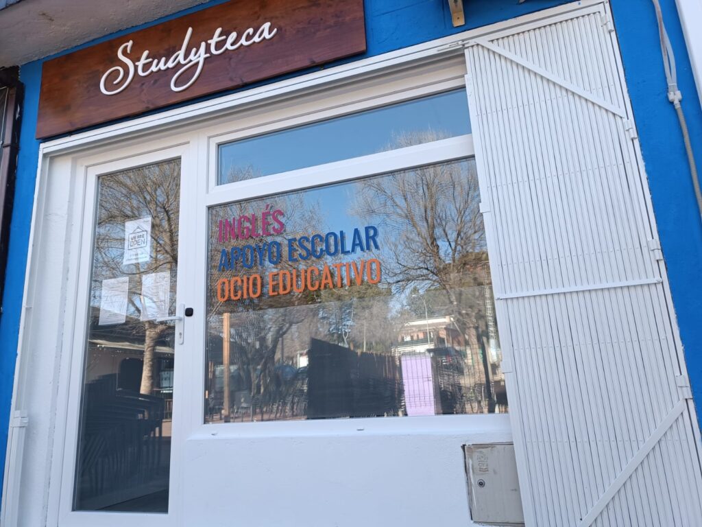 Fachada de la Studyteca